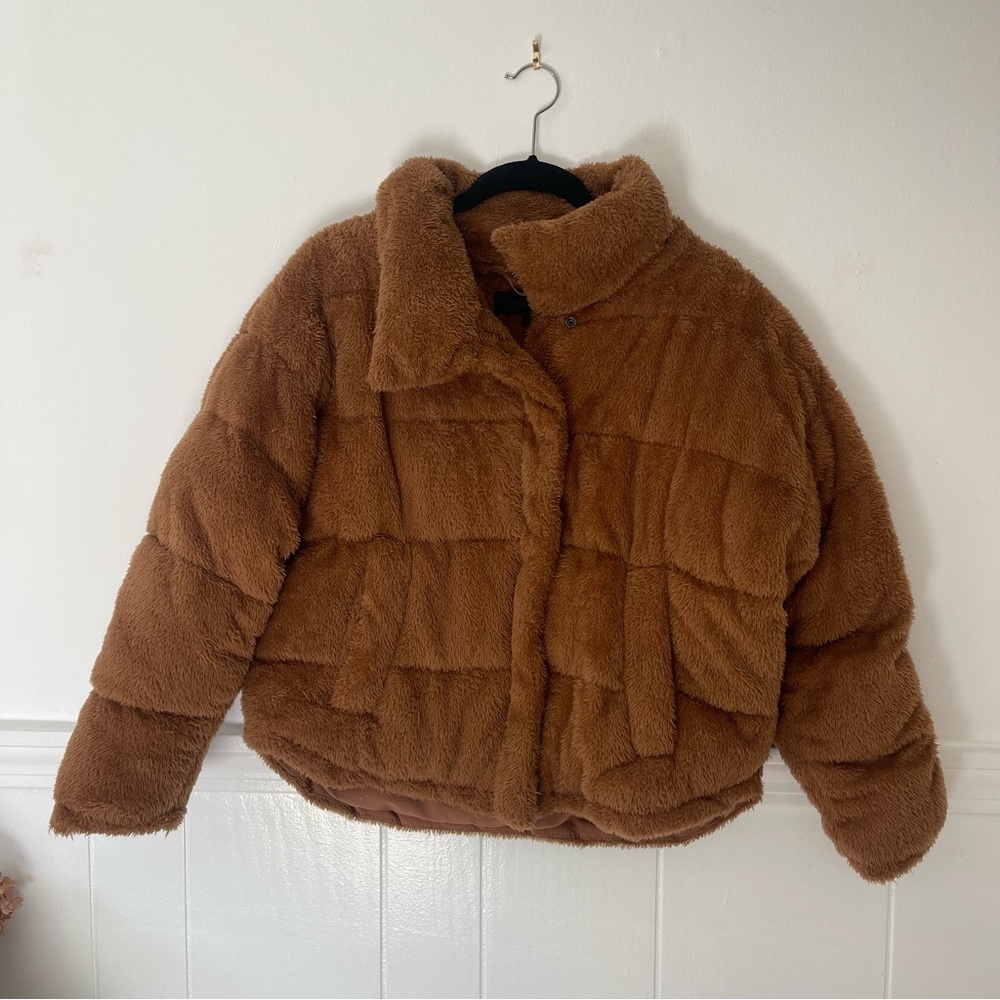 Cute and cozy Kendal and Kylie teddy coat